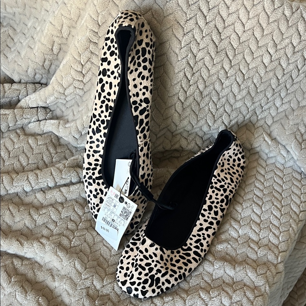 Zara Black and Cream Patterned Flats